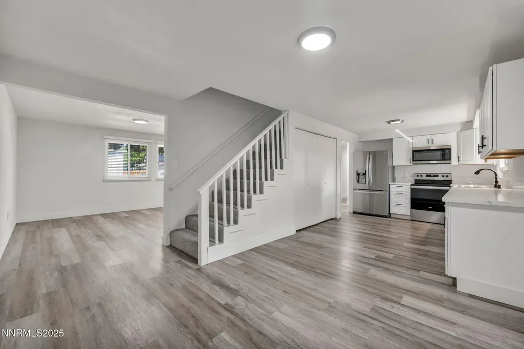 7304 Windmill Reno NV 89511