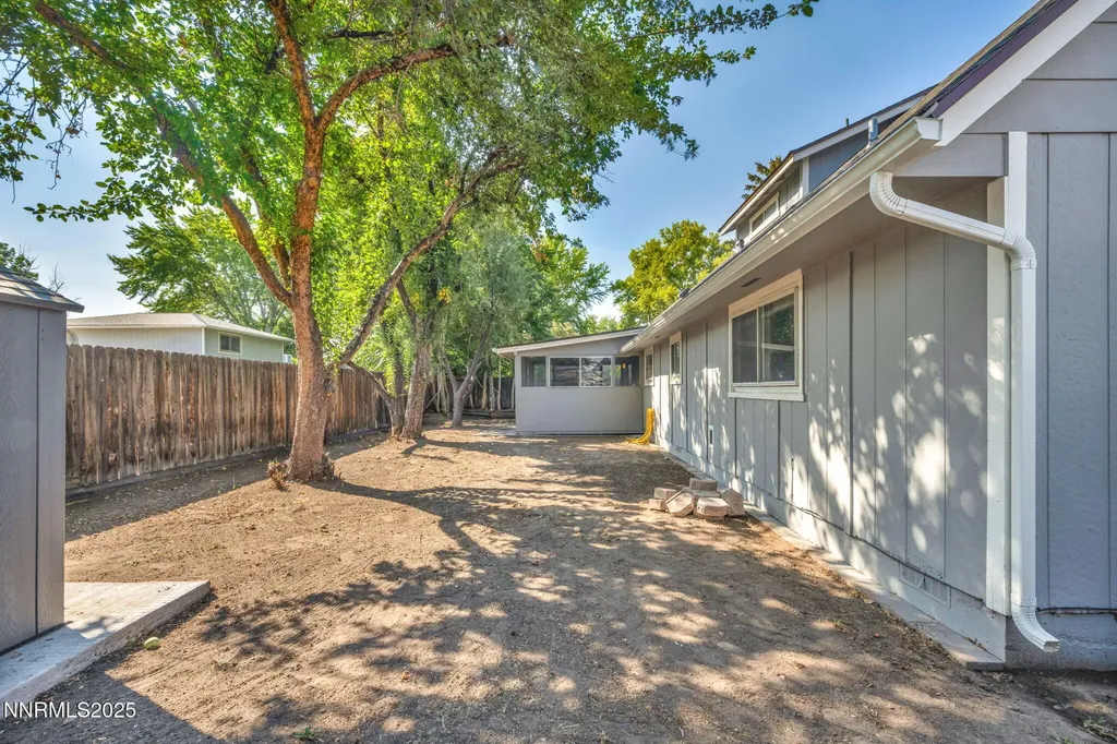 7304 Windmill Reno NV 89511