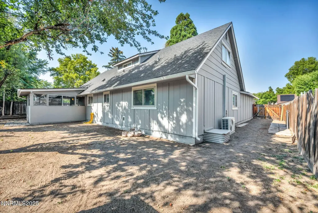 7304 Windmill Reno NV 89511