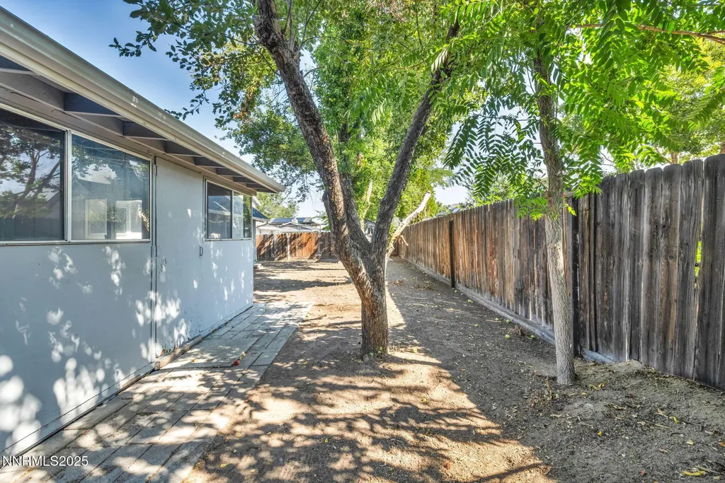 7304 Windmill Reno NV 89511