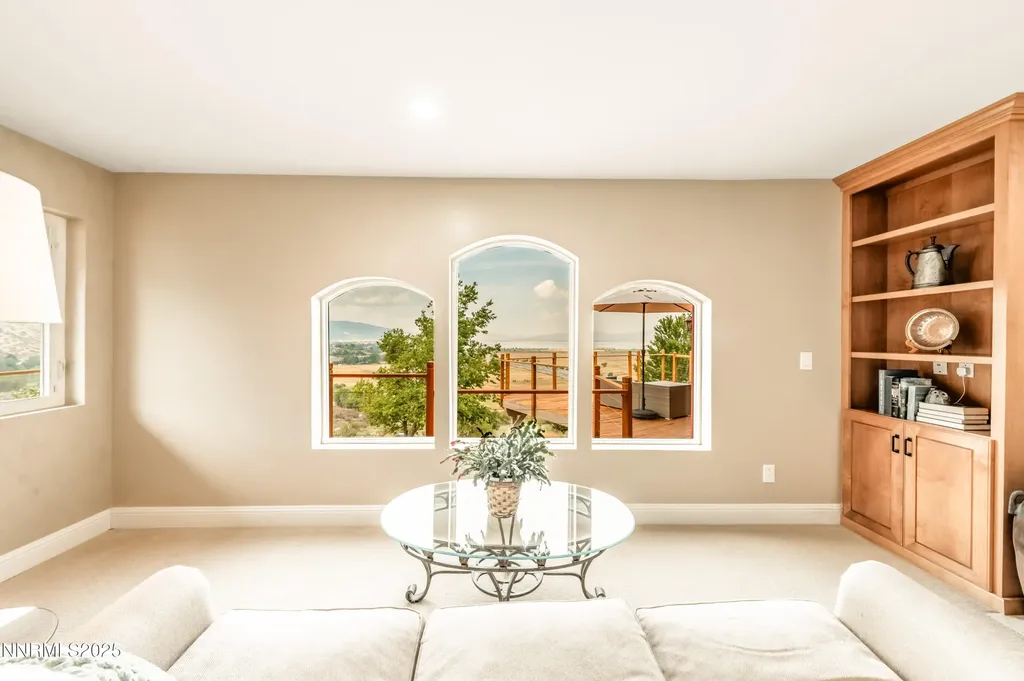 8045 List Country Washoe Valley NV 89704