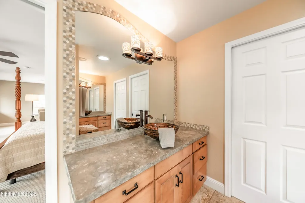 8045 List Country Washoe Valley NV 89704