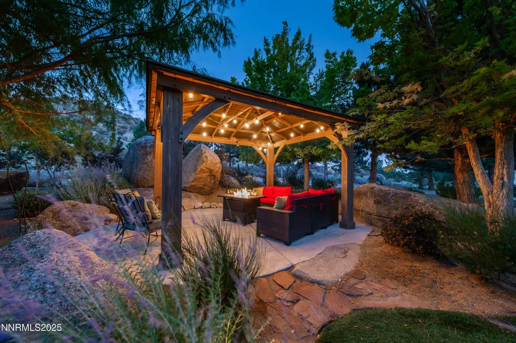 8045 List Country Washoe Valley NV 89704