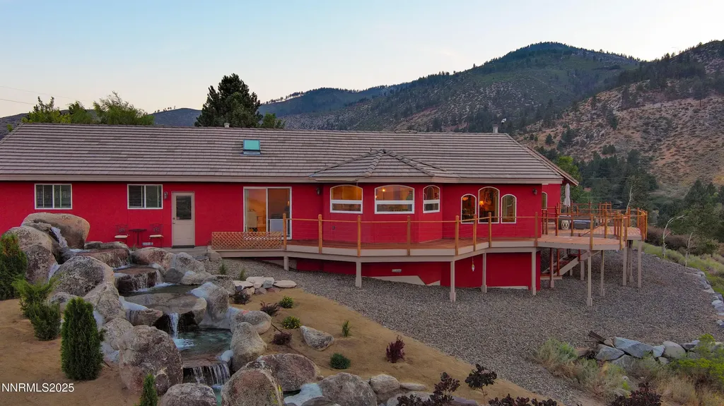 8045 List Country Washoe Valley NV 89704