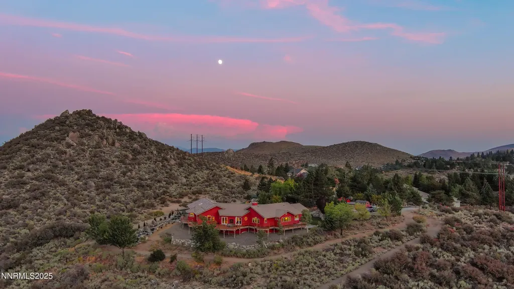 8045 List Country Washoe Valley NV 89704