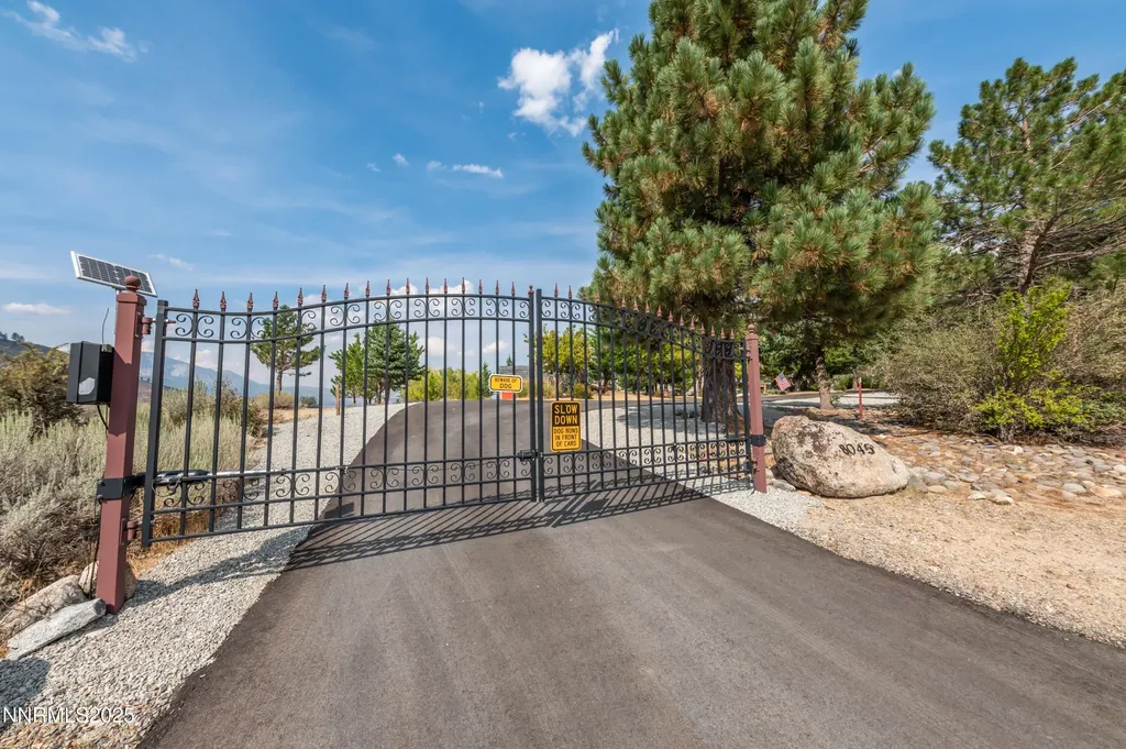 8045 List Country Washoe Valley NV 89704