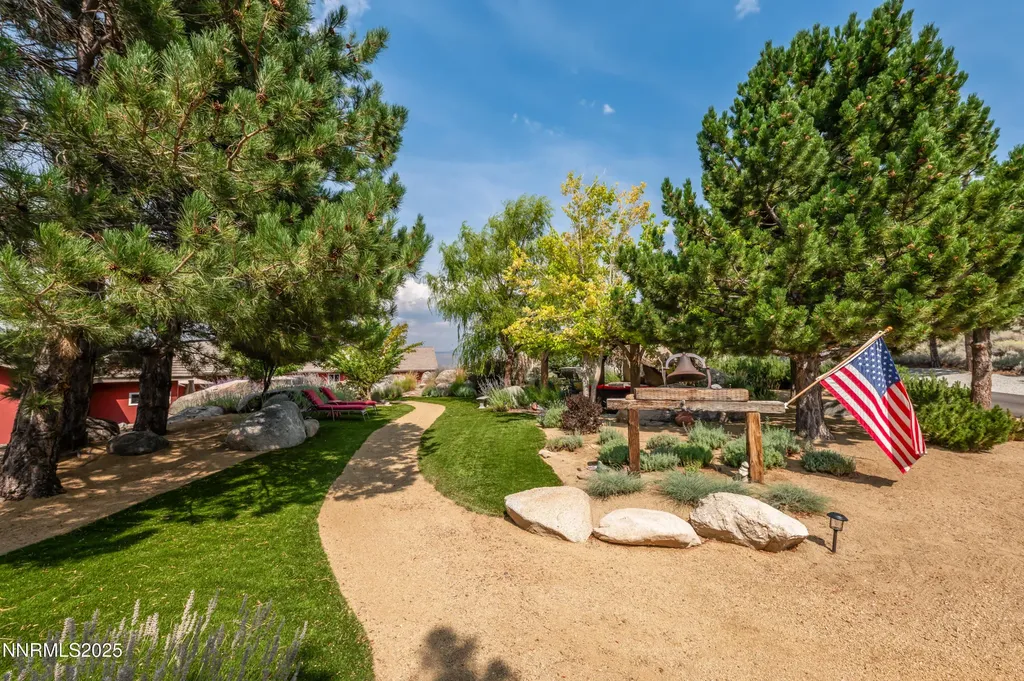 8045 List Country Washoe Valley NV 89704