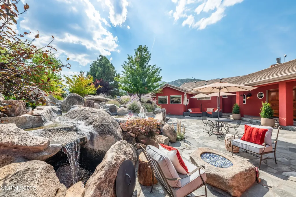 8045 List Country Washoe Valley NV 89704