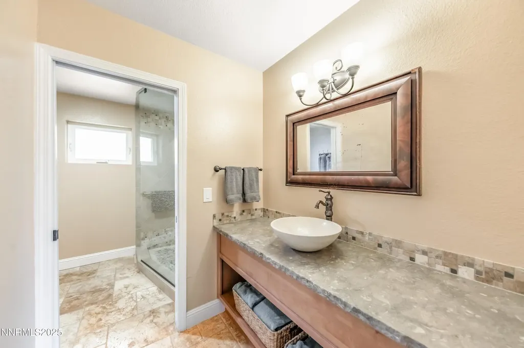 8045 List Country Washoe Valley NV 89704