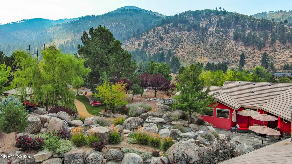 8045 List Country Washoe Valley NV 89704