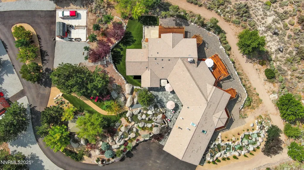 8045 List Country Washoe Valley NV 89704