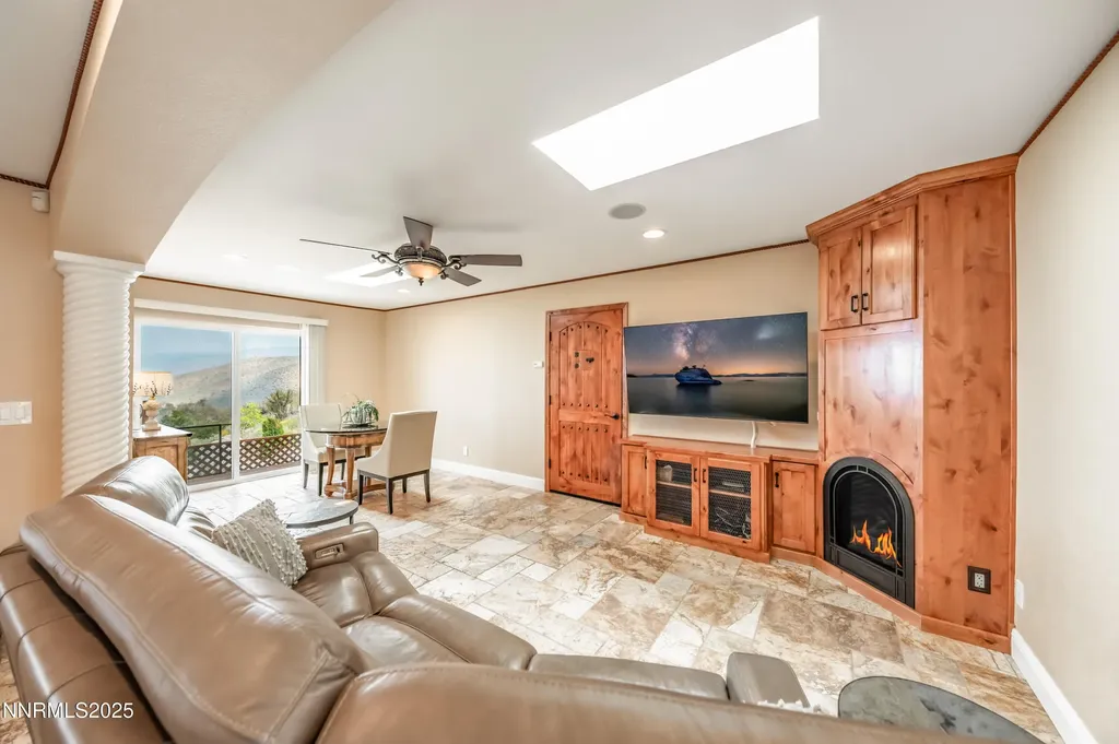 8045 List Country Washoe Valley NV 89704