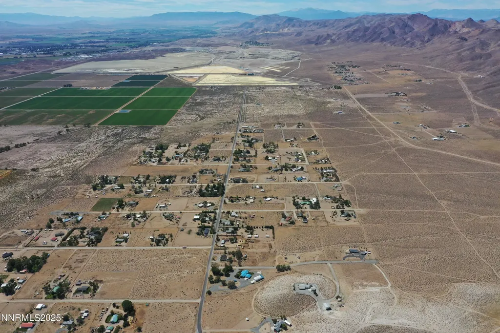 16 Ludington Yerington NV 89447