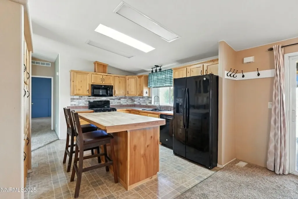 16 Ludington Yerington NV 89447