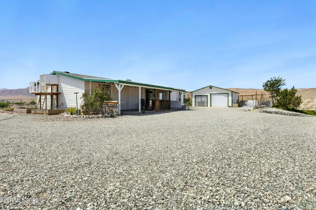 16 Ludington Yerington NV 89447
