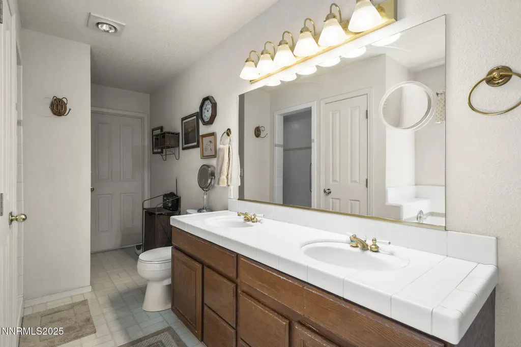4510 Lousetown Reno NV 89521