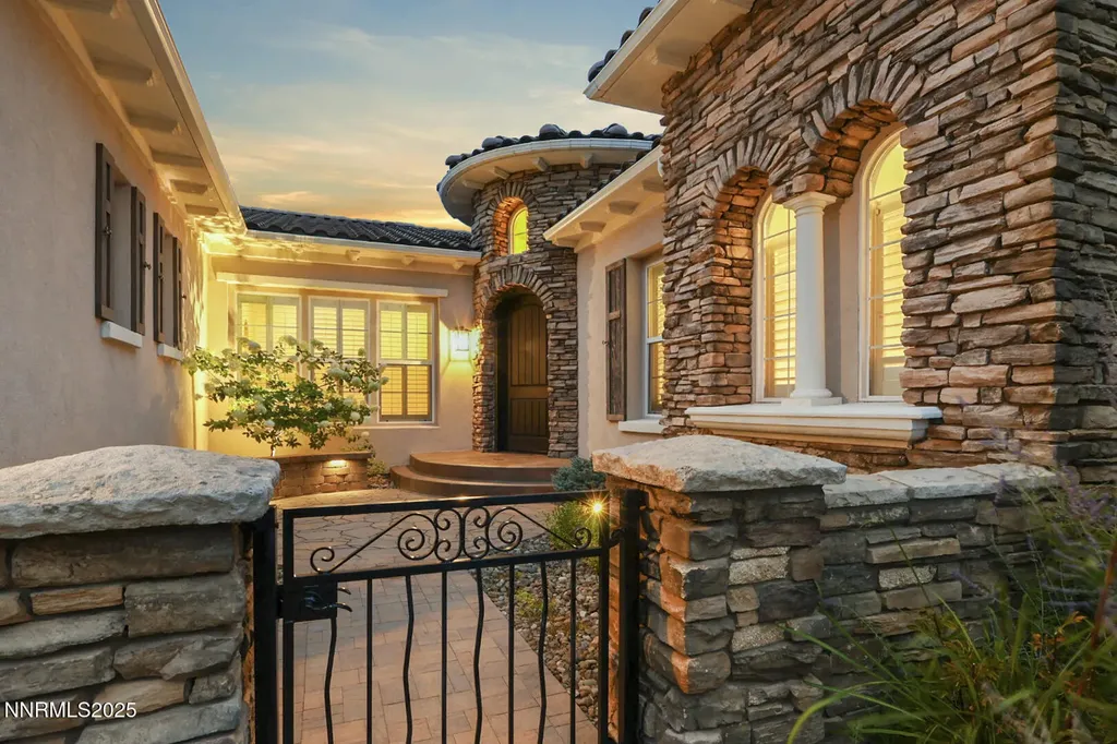 2971 Roundrock Reno NV 89511