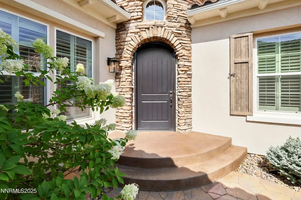 2971 Roundrock Reno NV 89511