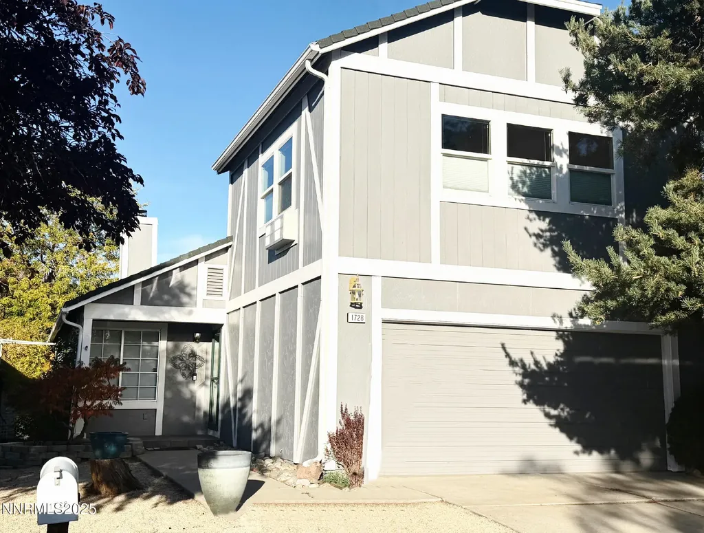 1728 Bluehaven Sparks NV 89434