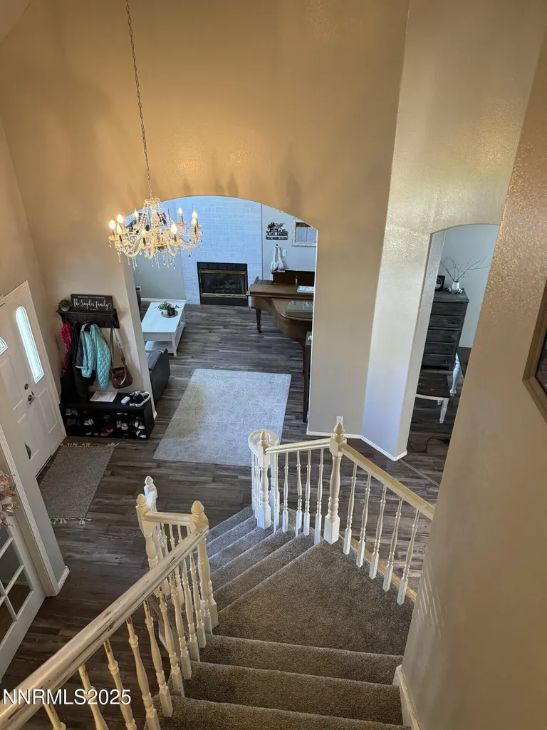 2081 Russell Elko NV 89801
