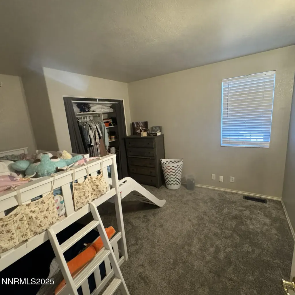 2081 Russell Elko NV 89801