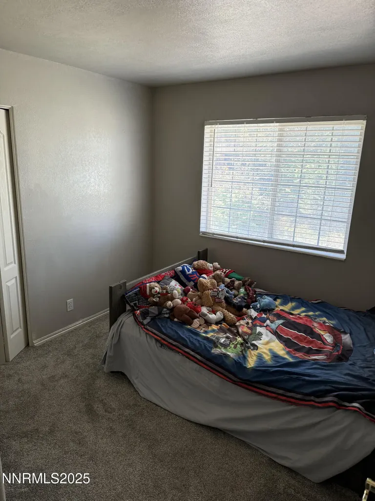 2081 Russell Elko NV 89801