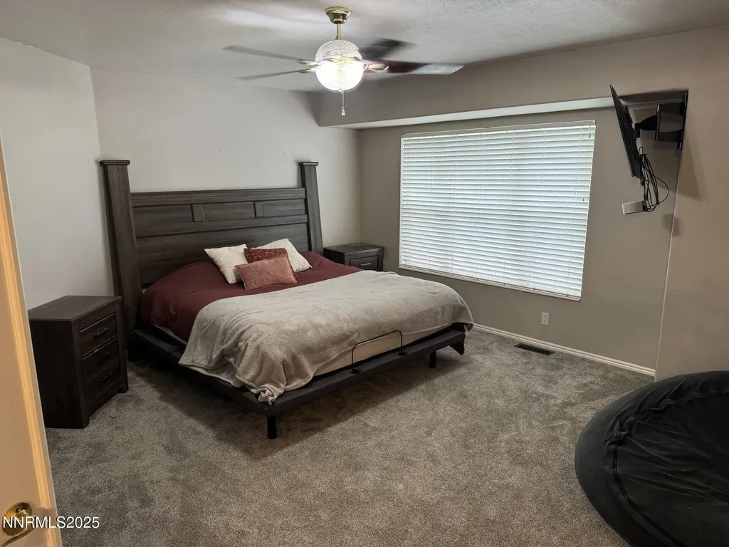 2081 Russell Elko NV 89801
