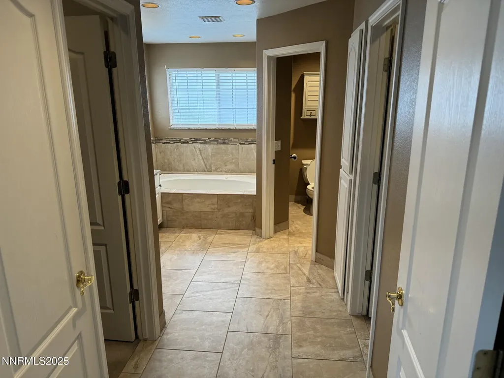 2081 Russell Elko NV 89801