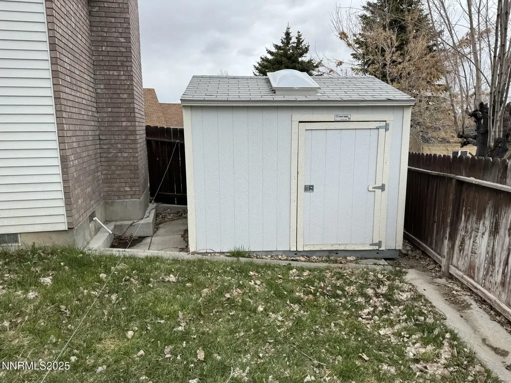 2081 Russell Elko NV 89801