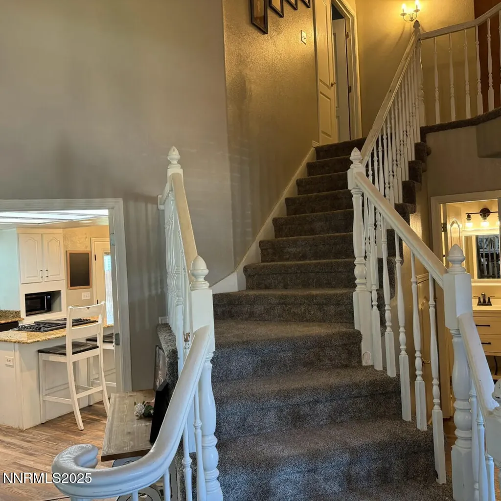 2081 Russell Elko NV 89801