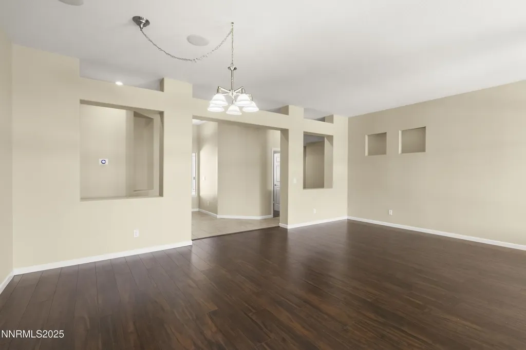 1838 Kinglet Sparks NV 89441