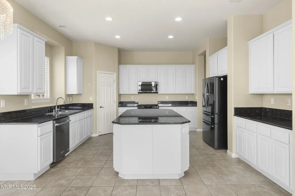 1838 Kinglet Sparks NV 89441