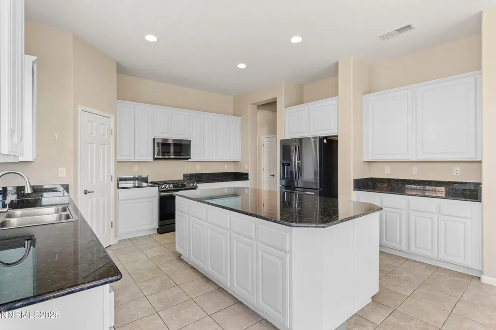 1838 Kinglet Sparks NV 89441