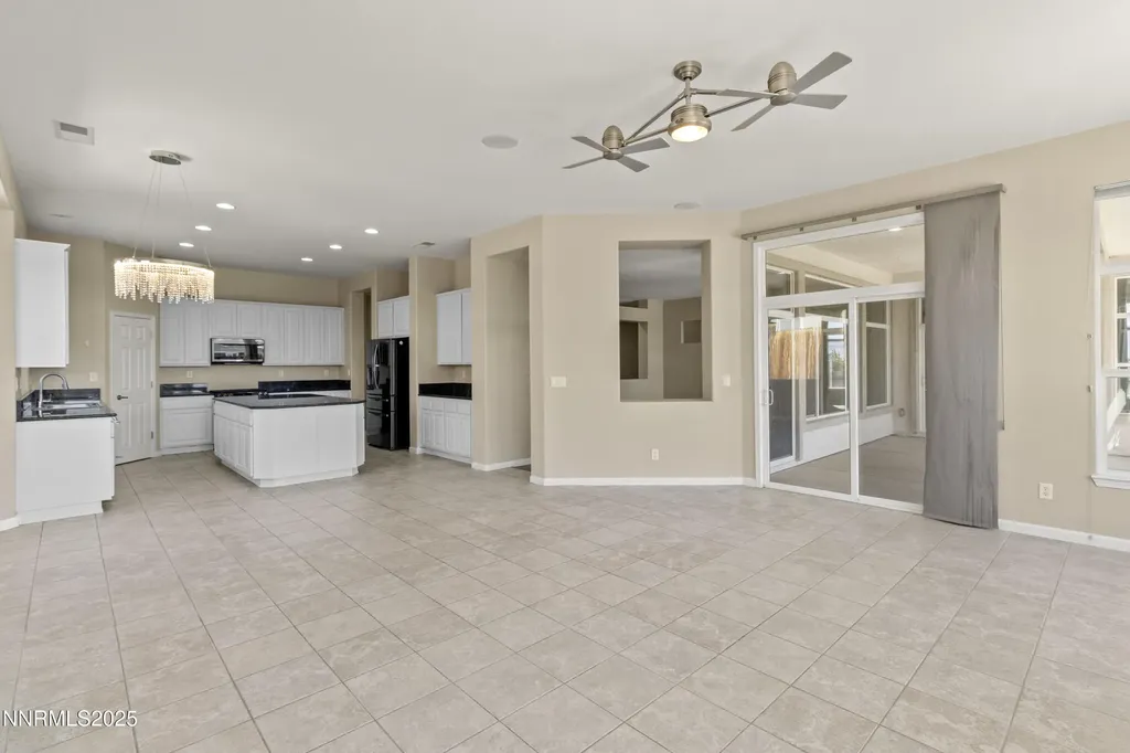 1838 Kinglet Sparks NV 89441