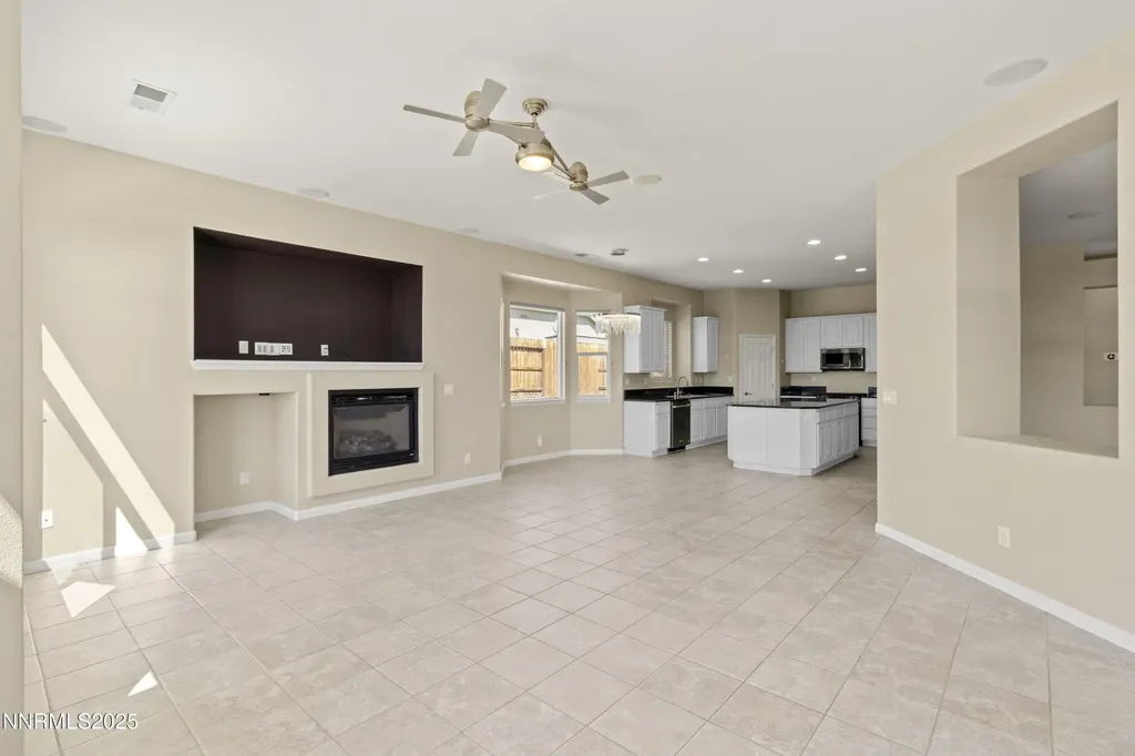 1838 Kinglet Sparks NV 89441
