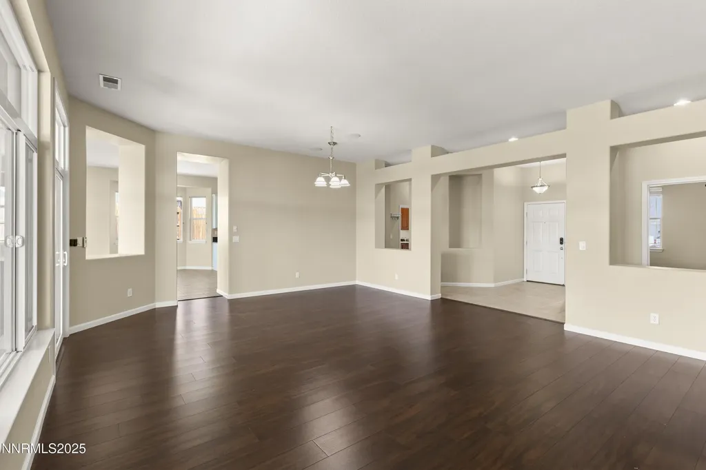 1838 Kinglet Sparks NV 89441