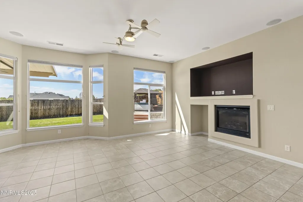 1838 Kinglet Sparks NV 89441