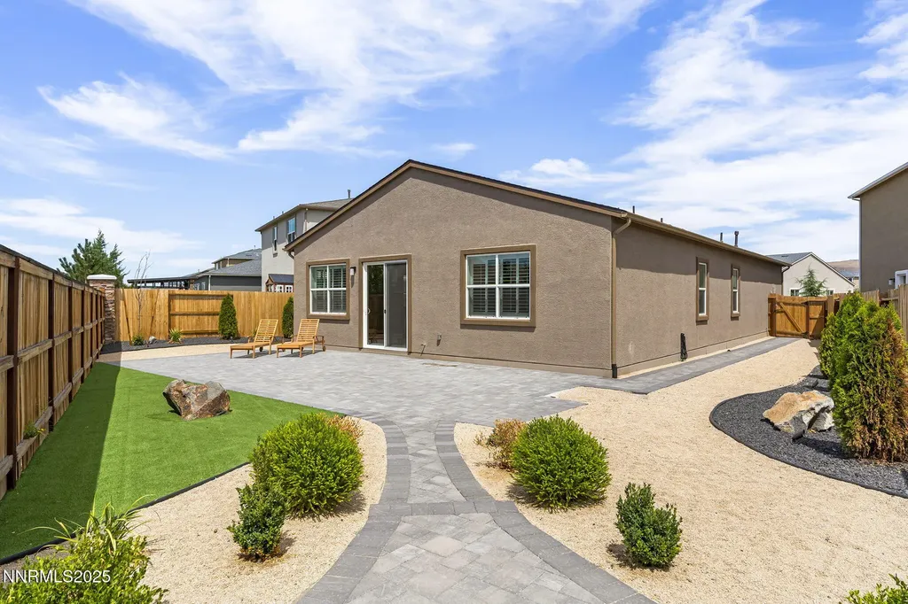 7657 Navasota Sparks NV 89436