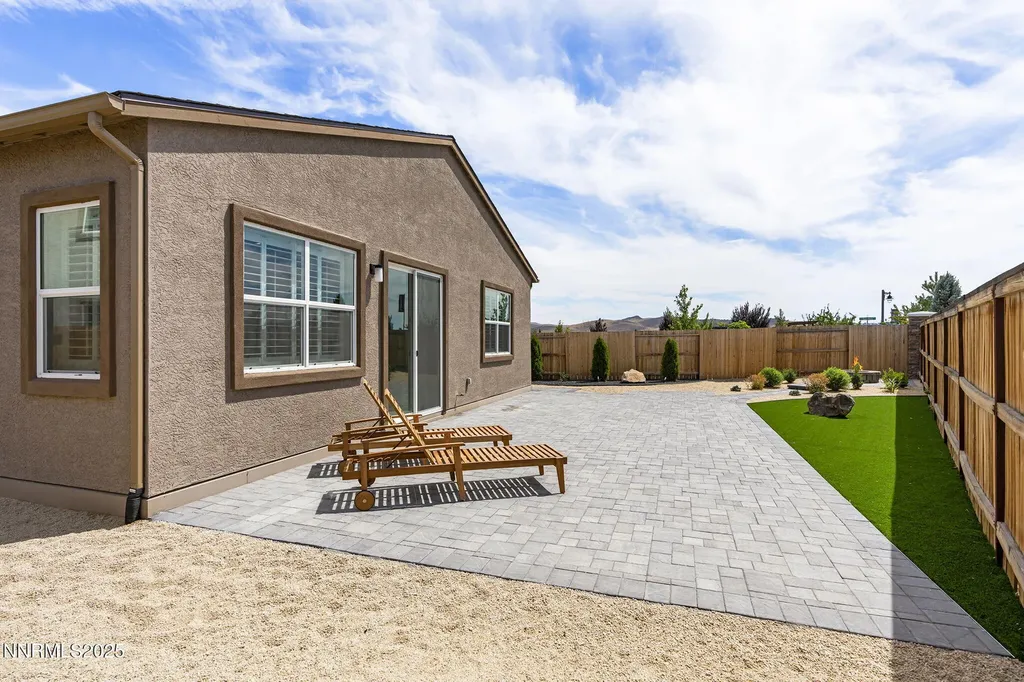 7657 Navasota Sparks NV 89436