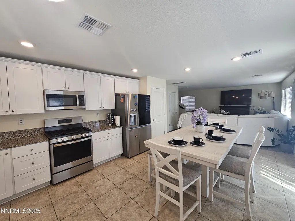 632 Coyote Bluff Court Reno NV 89506