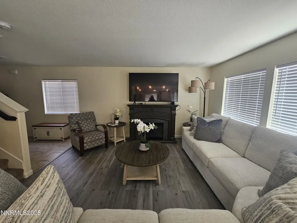 632 Coyote Bluff Court Reno NV 89506