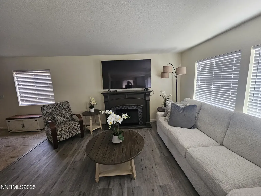 632 Coyote Bluff Court Reno NV 89506