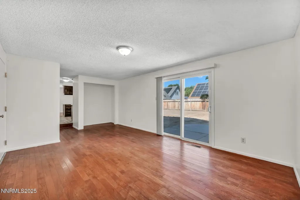 7274 Windmill Reno NV 89511