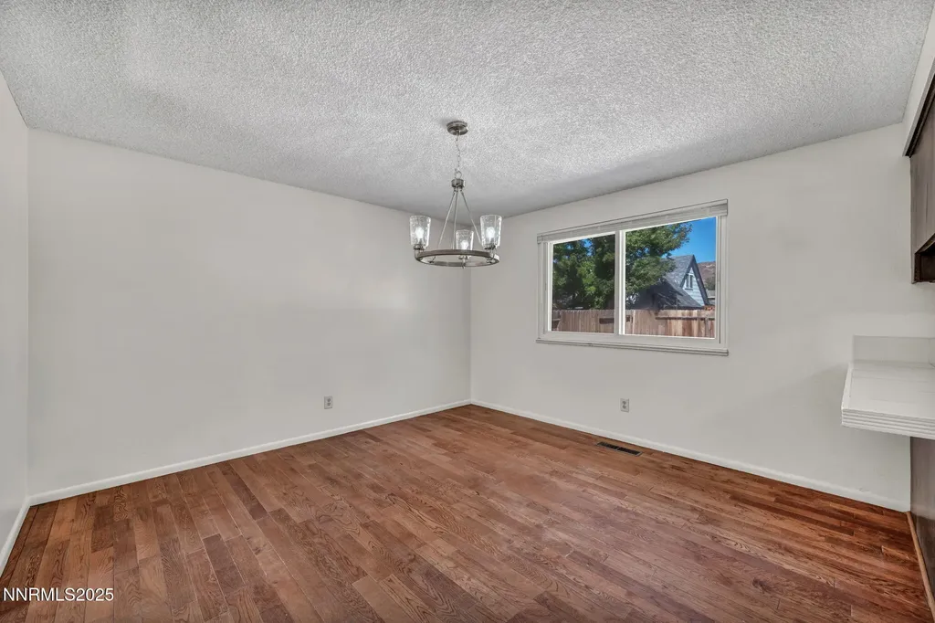 7274 Windmill Reno NV 89511