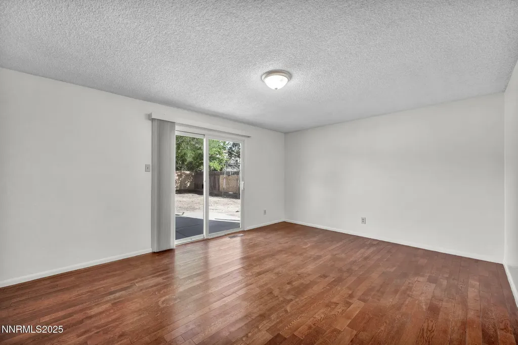 7274 Windmill Reno NV 89511
