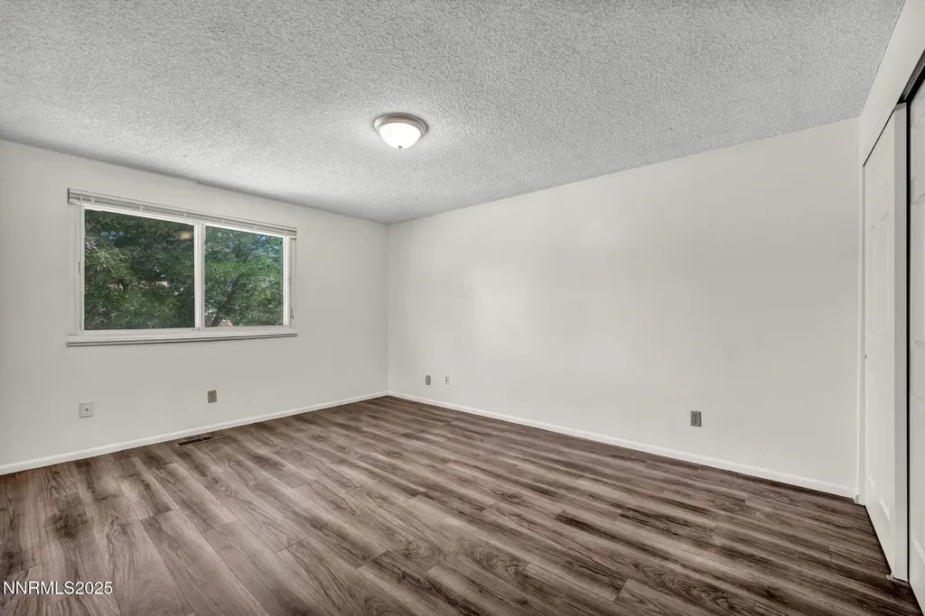 7274 Windmill Reno NV 89511