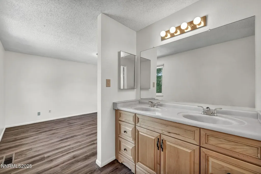 7274 Windmill Reno NV 89511