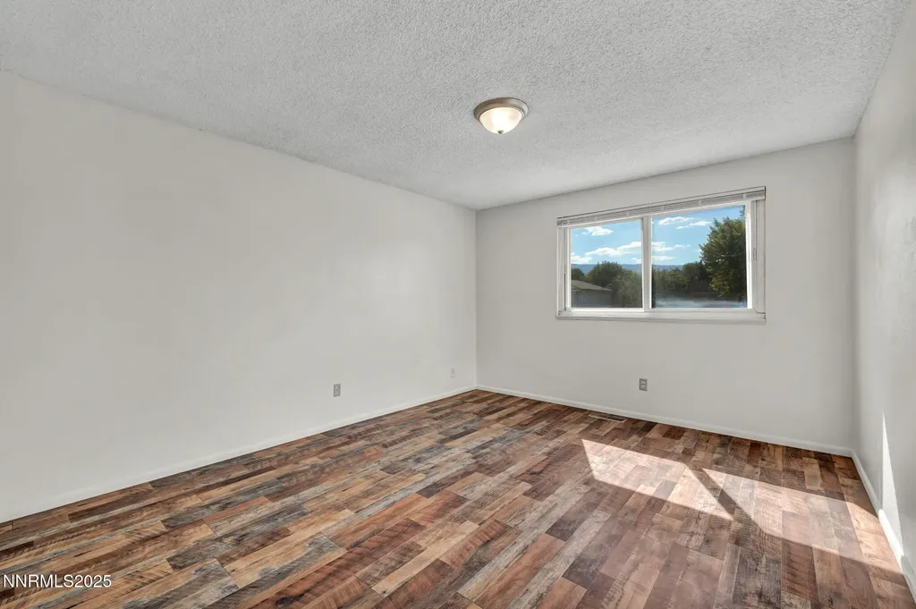 7274 Windmill Reno NV 89511
