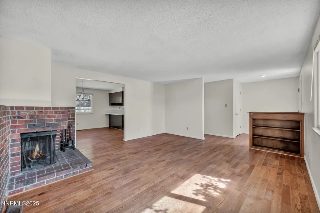7274 Windmill Reno NV 89511