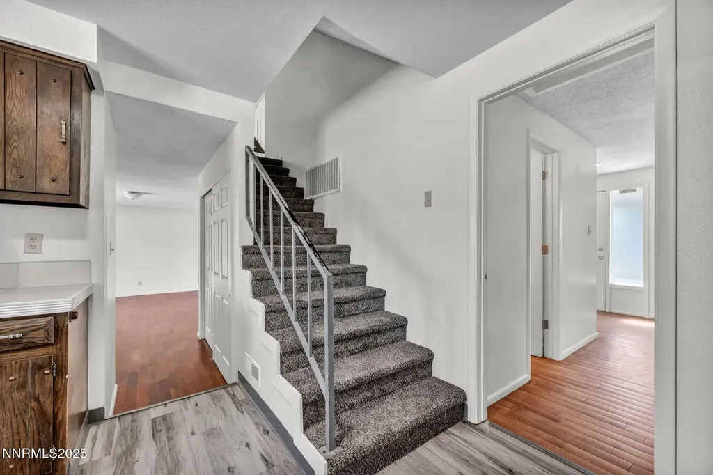 7274 Windmill Reno NV 89511
